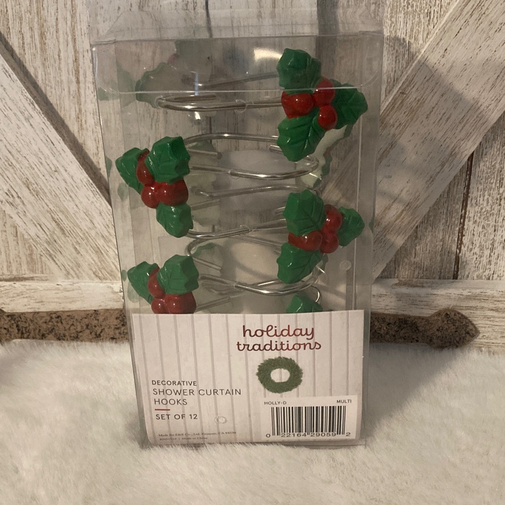 Holiday Traditions Decorative Shower Curtain Hooks